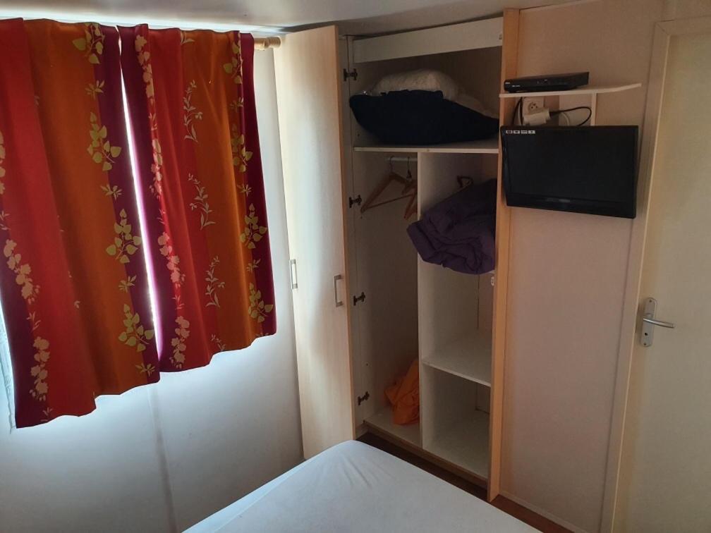 Mobil Home Avec Spacieuse Terrasse A Meschers Proche De Royan ภายนอก รูปภาพ