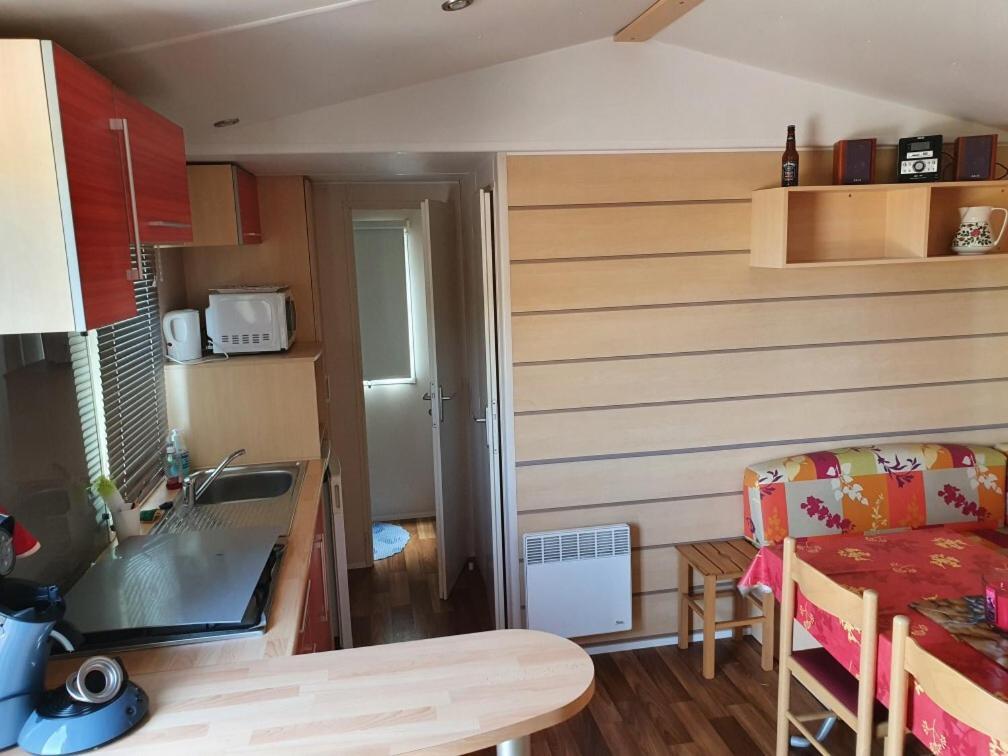 Mobil Home Avec Spacieuse Terrasse A Meschers Proche De Royan ภายนอก รูปภาพ