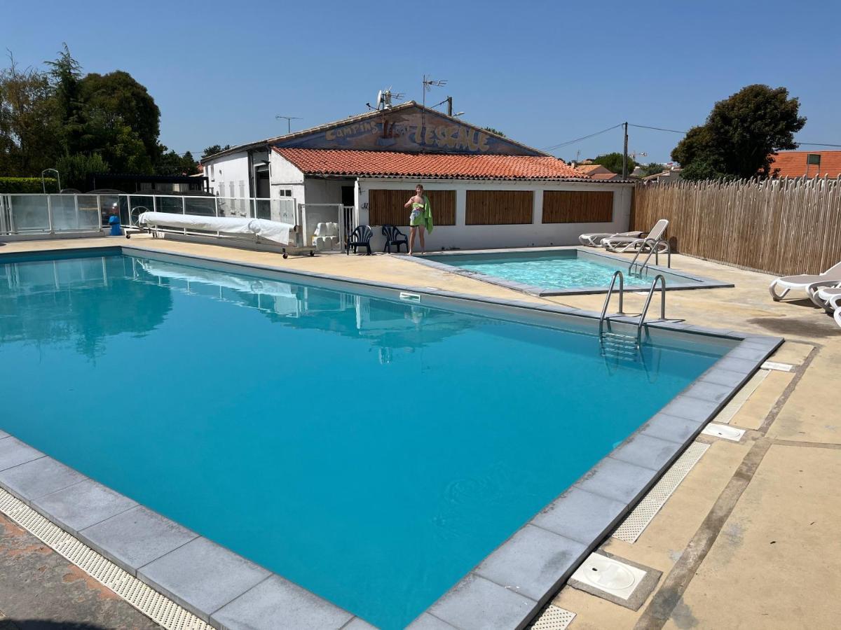 Mobil Home Avec Spacieuse Terrasse A Meschers Proche De Royan ภายนอก รูปภาพ