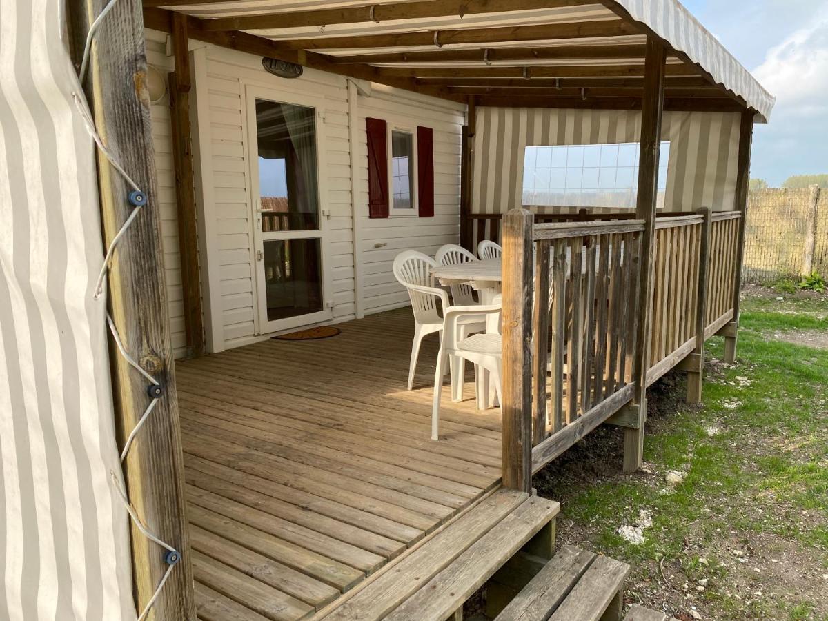 Mobil Home Avec Spacieuse Terrasse A Meschers Proche De Royan ภายนอก รูปภาพ